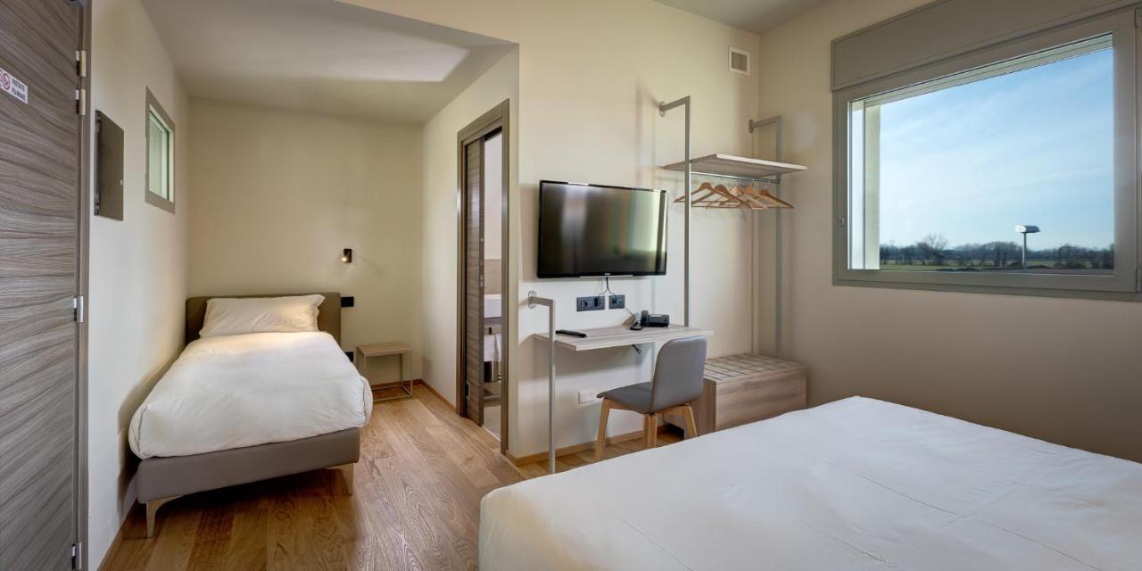 Park Hotel & Residence By The Cube Fidenza Extérieur photo