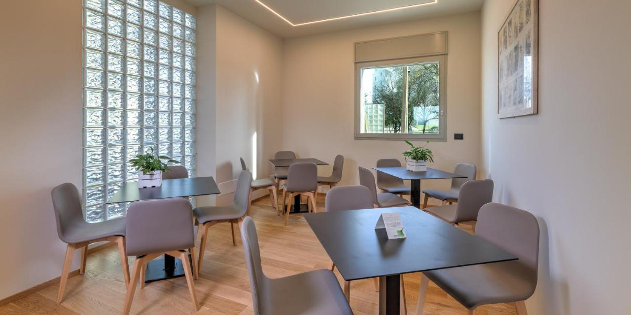 Park Hotel & Residence By The Cube Fidenza Extérieur photo